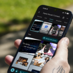 Smartphone montrant comment optimiser les photos Google Business Profile
